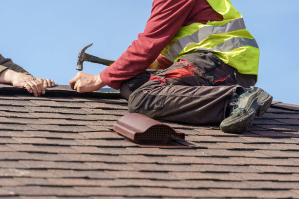 Best Roof Gutter Cleaning  in Bedford Hills, NY